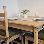 Large Double Room Near London Heathrow Airport