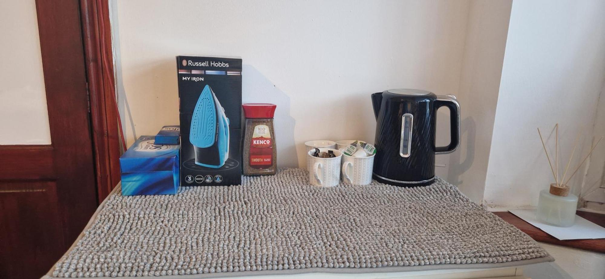 Large Double Near London Heathrow Airport * Hayes (Greater London)