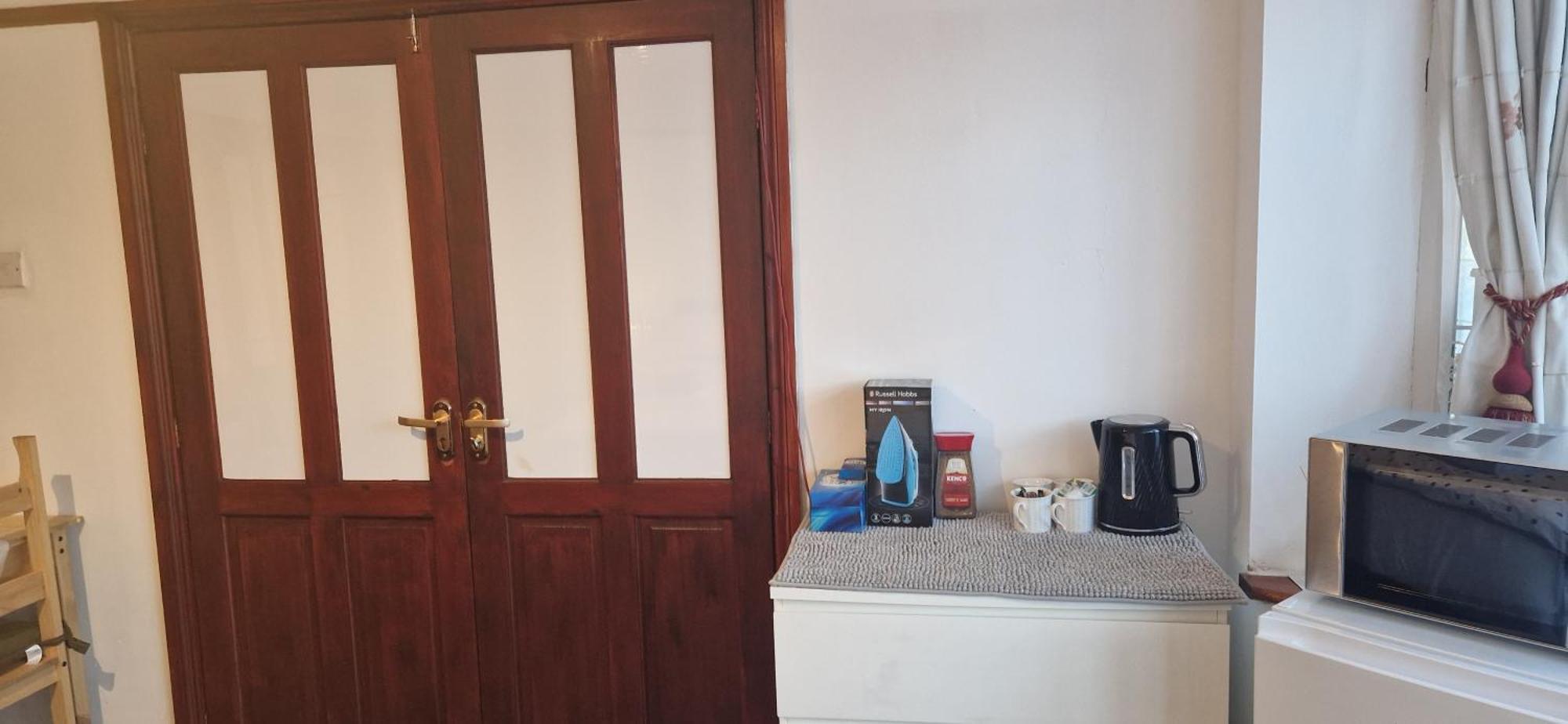Homestay Large Double Near London Heathrow Airport