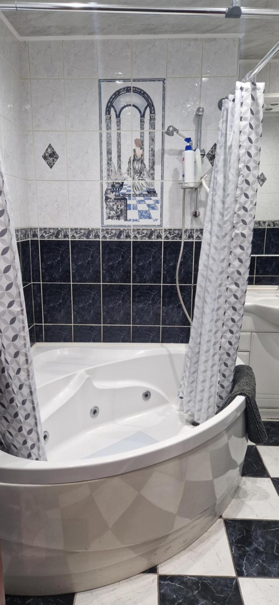 Large Double Near London Heathrow Airport