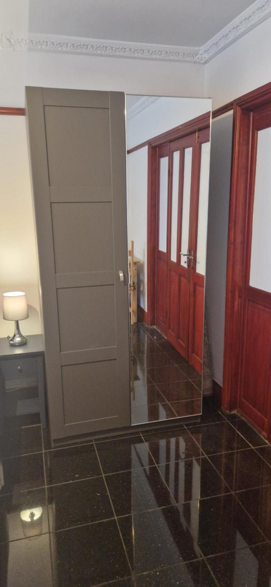 Large Double Near London Heathrow Airport Homestay *