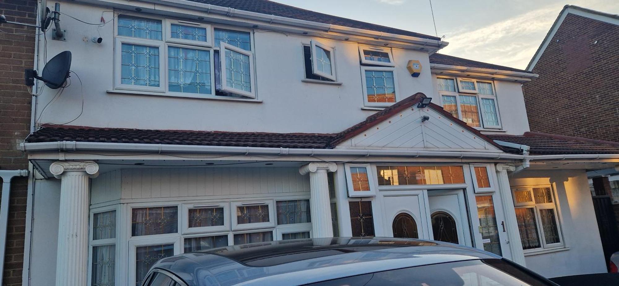 Large Double Near London Heathrow Airport
